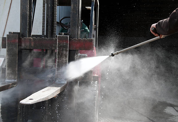 Best Gutter Cleaning  in Arvin, CA